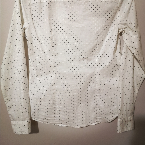 H&M / POLKA FITTED BUTTON DOWN SHIRT - Picture 4 of 8